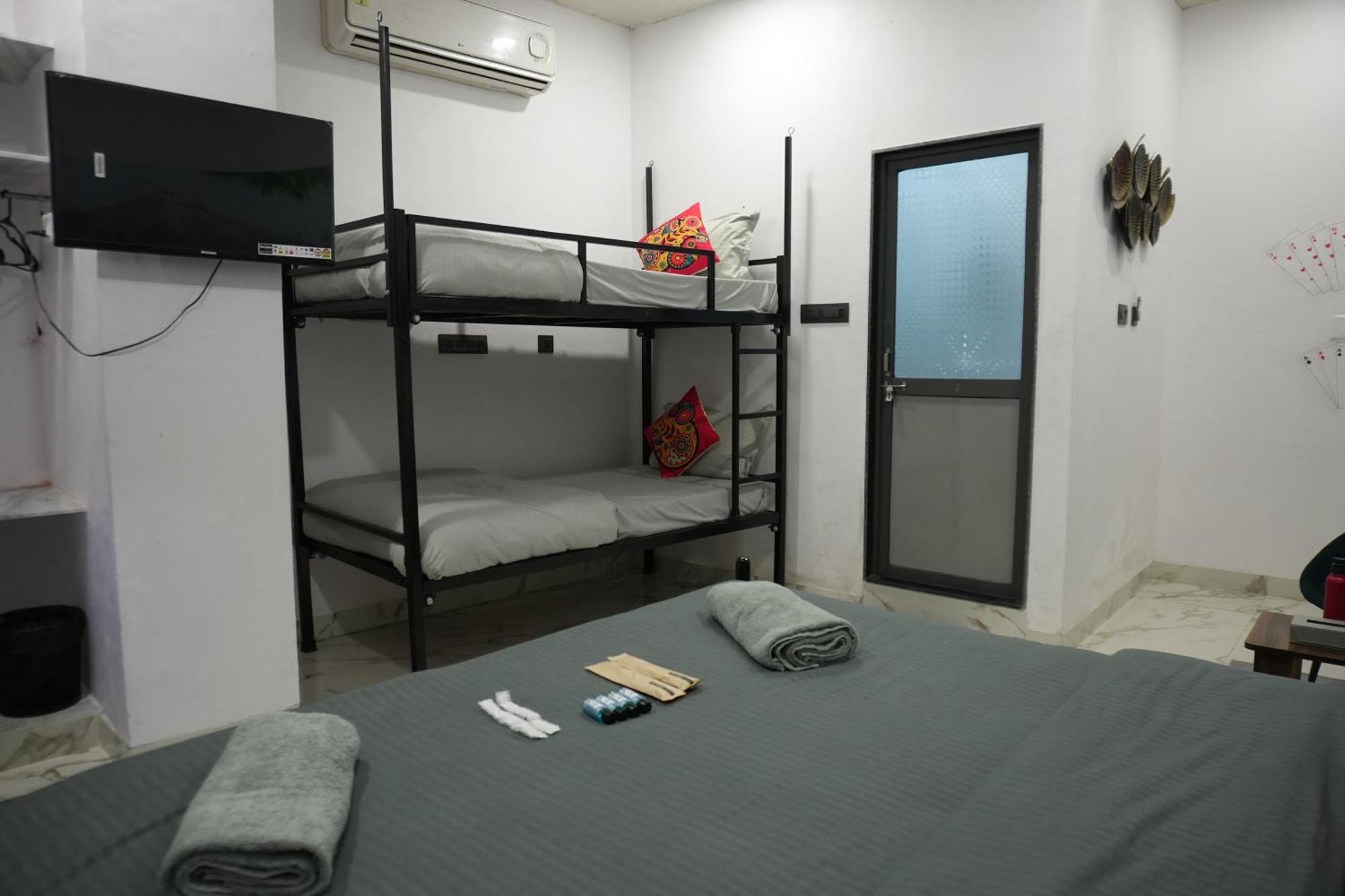 Funky Backpackers Hotel Udaipur Exterior foto